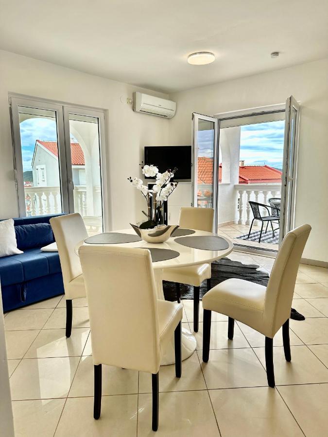 Apartments Imperium Trogir Exterior photo